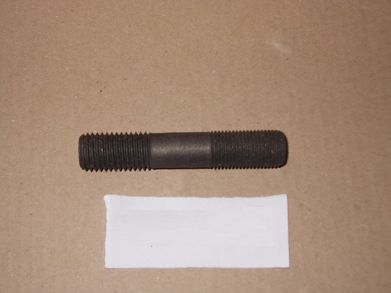 купить Шпилька крепления оси коромысла  М16х80